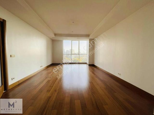 Maslak Mashattan 3+1 Boş Kiralık Daire Havuz Cephe