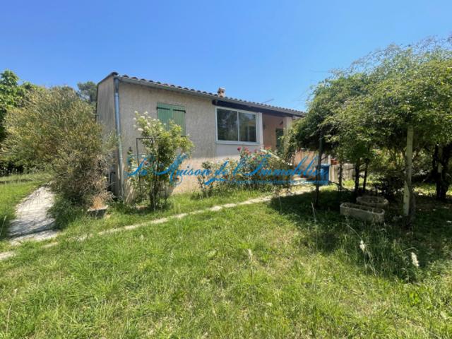 MASSANES, villa de plain F3 avec garage et terrasse sur 3465