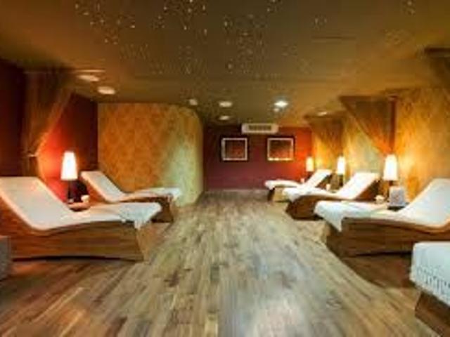 MASSAGGI CURA CORPO ADATTO A CINESI ESPERTI CON 6 CABINE ZONA GRATOSO