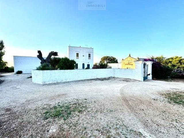 Masseria In Vendita A Carovigno Ma1 600m² Carovigno
