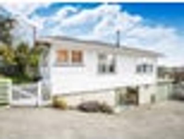 Massey, 5 bedrooms, $820 pw