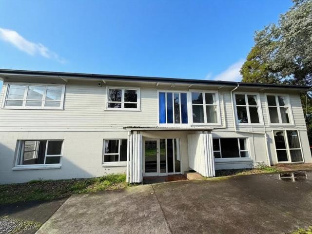 massey, 6+ bedrooms