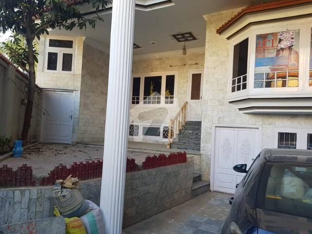 Massive Multi Storey Building On Main Javed Shaheed Road Perfect For School, Hospital, Or Office