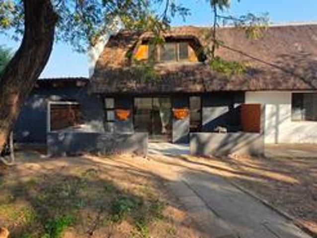 massive 1 bedroom cottage in chartwell