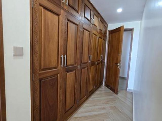 Massive 4600 sqft 4 bedroom apartment all en suite + dsq for rent