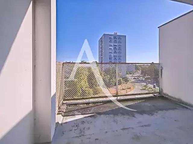 Massy 91300 Achat / Vente appartement 4 pièces t4 au dernier étage cave
