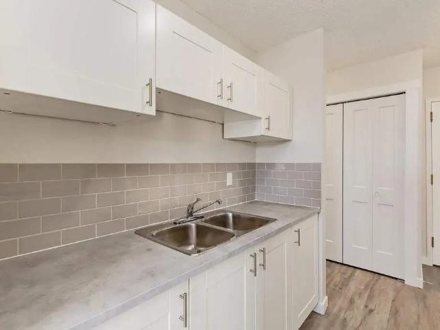 Matthew Manor 1 Bedroom Apartment for Rent at 675 20 St Ne, Medicine Hat, AB T1C 1H4 NE Crescent Heights