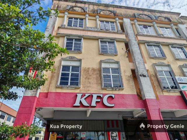 Matang Jaya 1st Floor Shophouse / Apartment For Sale Located at Matang Jaya