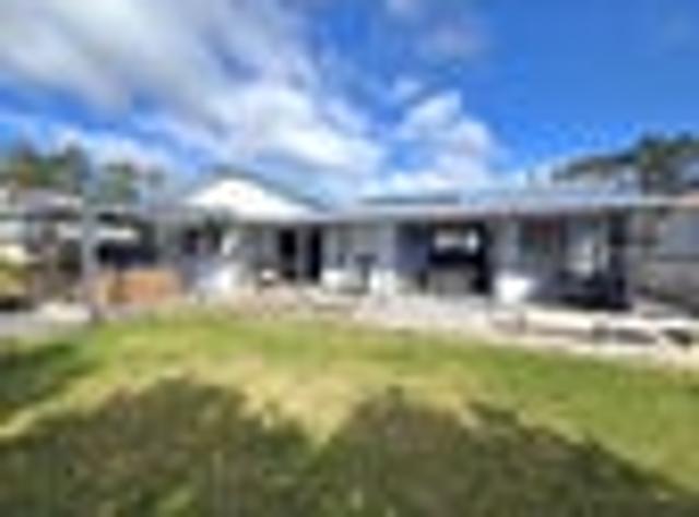 Matarangi Poolside Oasis