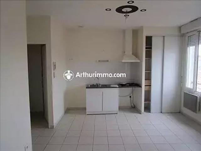 Matha 17160 Location appartement 3 pièces t3