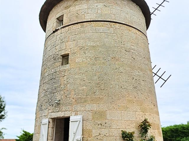 Mauvezin Authentique moulin à vent restauré avec vue Pyrénée. 39m² Mauvezin