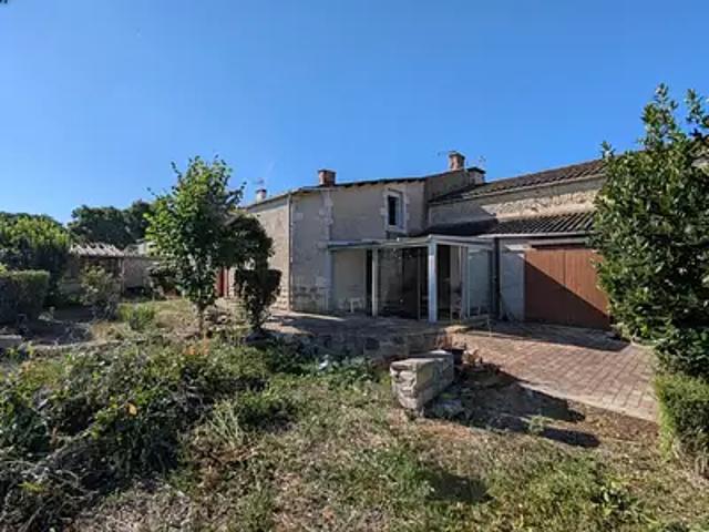 Mauzé sur le Mignon 79210 Achat / Vente maison 5 pièces t5 terrasse parking