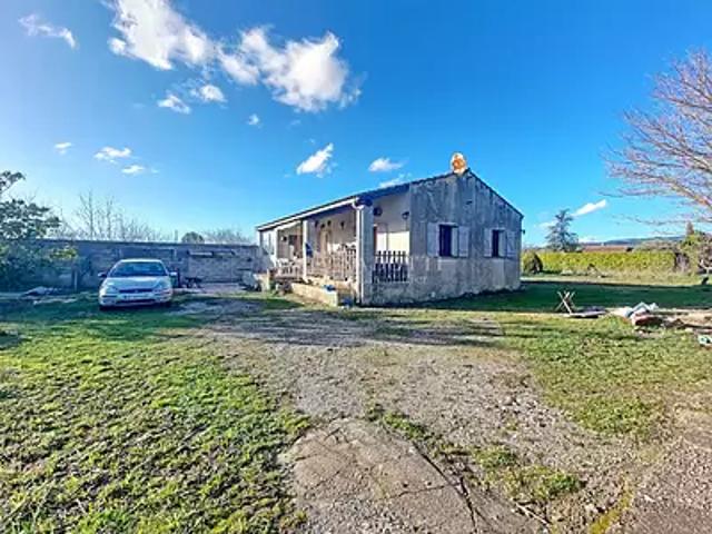 Maubec 84660 Achat / Vente maison 3 pièces t3 au dernier étage terrasse