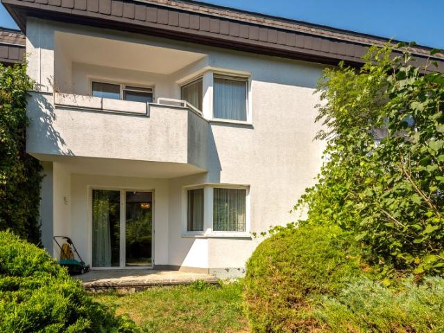 Mauerbach: gepflegtes Reihenhaus mitten im Grünen mit perfektem Grundriss