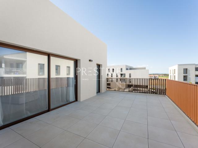 MAUGUIO T4 96 m2 + 30M2 DE TERRASSE VUE DEGAGEE
