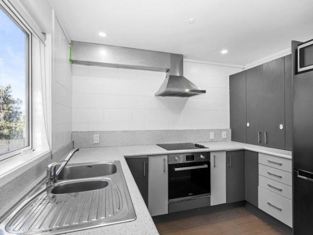 maupuia, 2 bedrooms