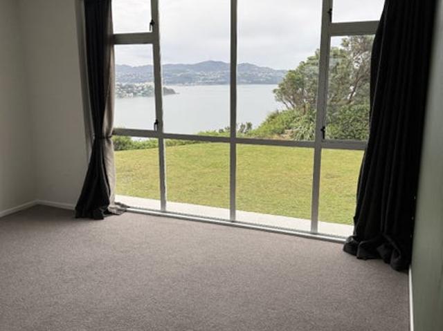 maupuia, 2 bedrooms