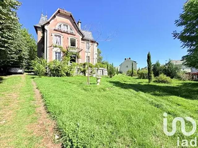 Mauriac 15200 Achat / Vente maison 9 pièces t9