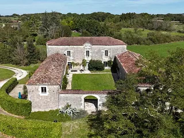 Mauroux 46700 Achat / Vente maison 21 pièces t21 piscine
