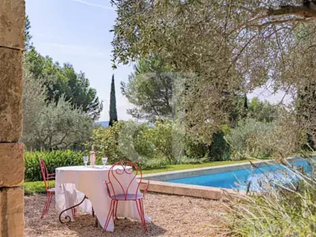 Maussane les Alpilles 13520 Achat / Vente maison 5 pièces t5 piscine terrasse