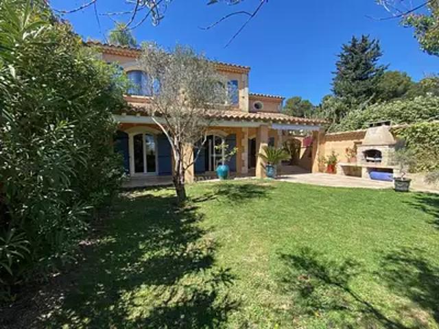 Maussane les Alpilles 13520 Achat / Vente maison 6 pièces t6 piscine terrasse