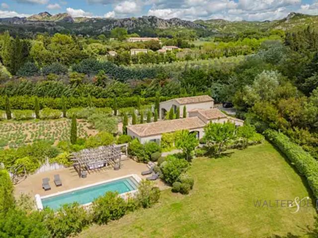 Maussane les Alpilles 13520 Achat / Vente maison 7 pièces t7 piscine