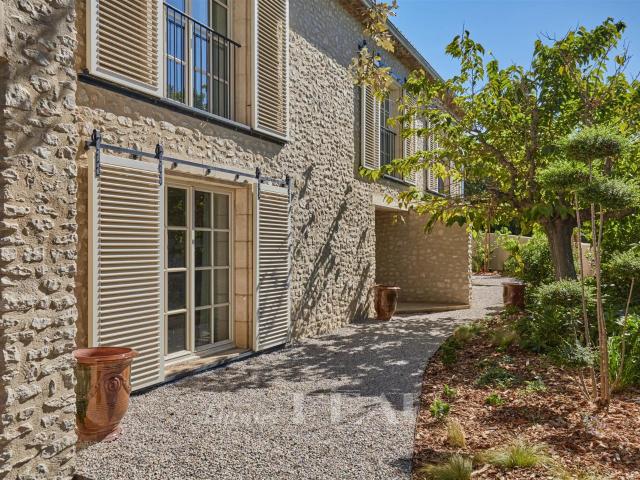 Maussane les Alpilles Maison contemporaine entièrement rén. 460m² Maussane les Alpilles