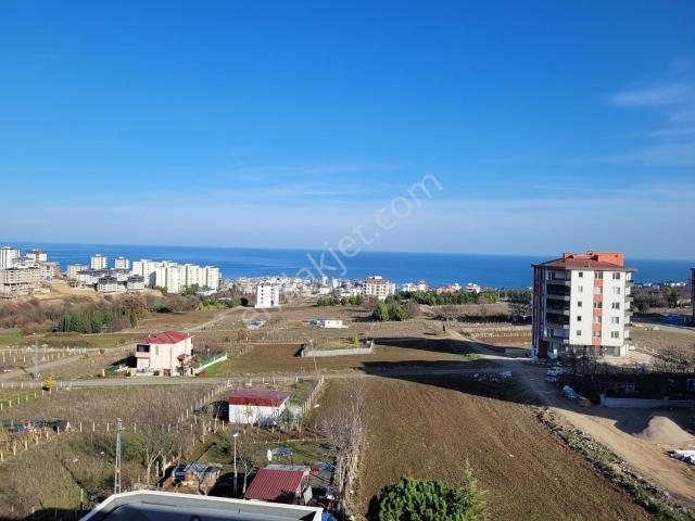 Mavi Atlastan Büyükoyumca Da Deniz Manzaralı Satılık 1+1 Daire