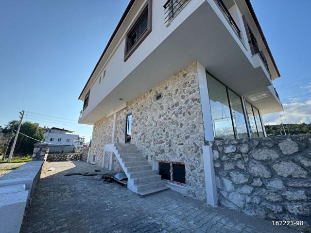 MAVİ BONCUK'TAN Mordoğan Ana Cadde Üzeri Emsalsiz 2+1 Ofis