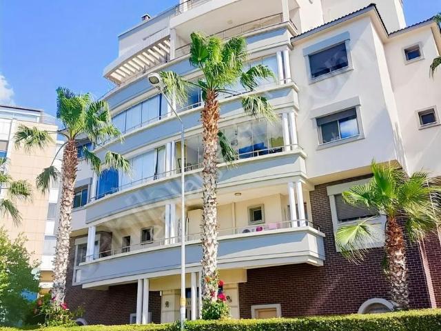 Mavişehir Maviada Sitesi'nde 5+1 Kiralık Lüks Dubleks Daire