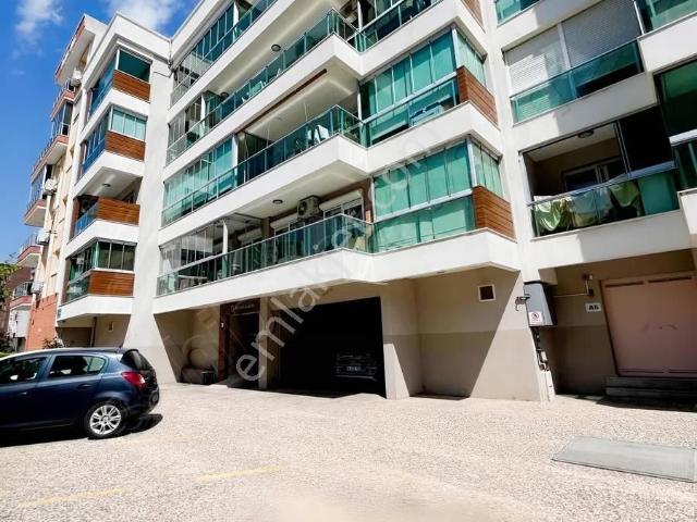 Mavişehir Su Evleri Sitesi'nde  Kapalı Mutfak 2+1 Kiralık Daire
