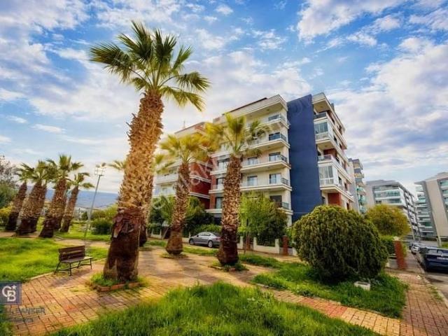 Mavişehir'in Yanı Başında Merkezi Konumda Geniş 3+1 Satılık
