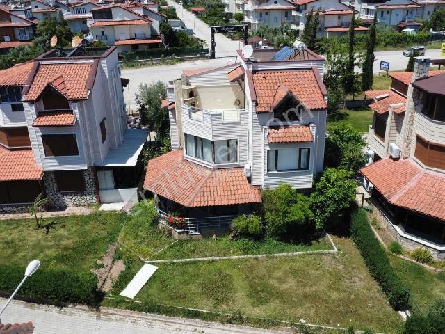 ️* Mavikent Villalarında 13 Yıllık Bakımlı Köşe Villa