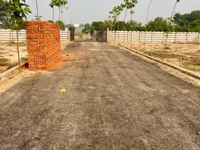 Max Balaji Defence City 3 70 Sq. Yd. Plot in Ram Vatika Colony Greater Noida Listing ID: #10350
