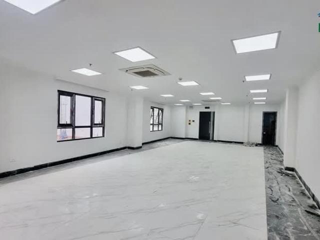 Max Đẹp! Hoàng Quốc Việt Dòng Tiền 1.5 Tỷ/năm Lô Góc Ô Tô Tránh Vỉa Hè 121M2 9T Thang Máy MT 6