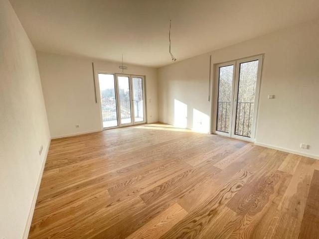 Maximal belichtete 3 Zimmer Wohnung mit West Balkon im KfW 40 Standard