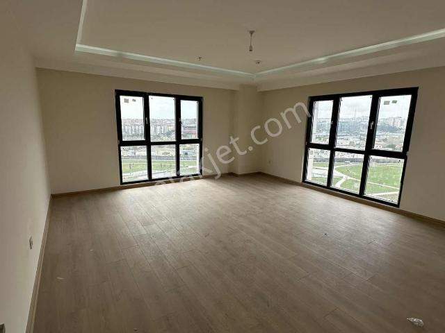May Group'tan 3+1 Lüks Sitede Satılık Daire
