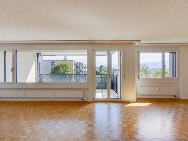May we present your new home with a view and a fireplace