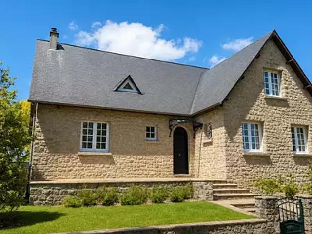 Mayenne 53100 Achat / Vente maison 7 pièces t7 jardin terrasse
