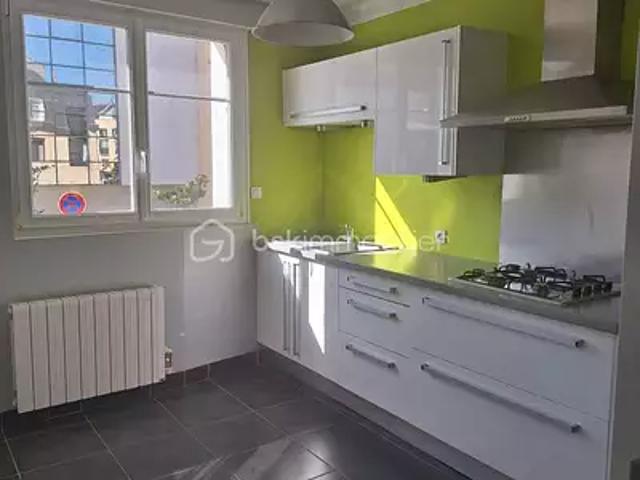 Mayenne 53100 Achat / Vente appartement 3 pièces t3 au dernier étage