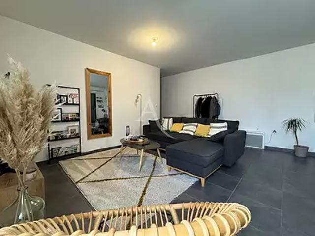 Mayenne 53100 Location appartement 3 pièces t3 au dernier étage