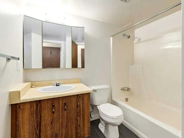 Mayfair Manor 1 Bedroom Apartment for Rent at 407 5 Ave Se, Medicine Hat, AB T1A 8C2 SE Hill