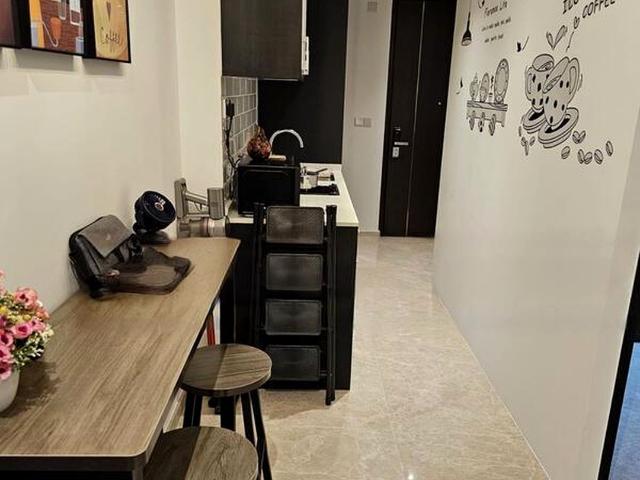 Mayfair Modern D21, Condominium