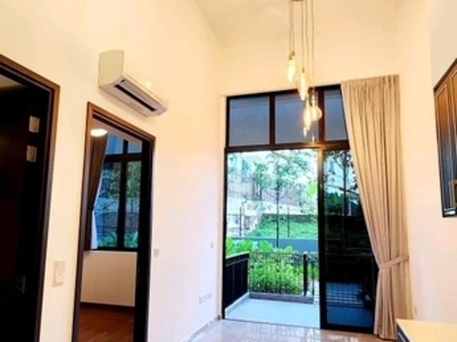 Mayfair Gardens D21, Condominium