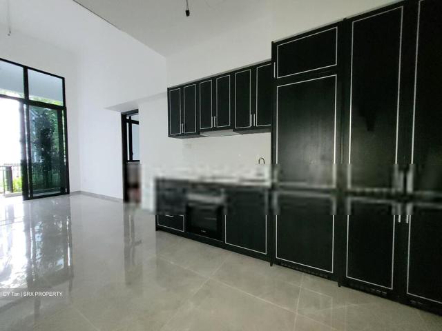 Mayfair Gardens D21, Condominium