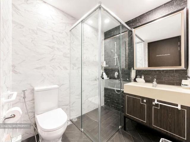 Mayfair Gardens D21, Condominium