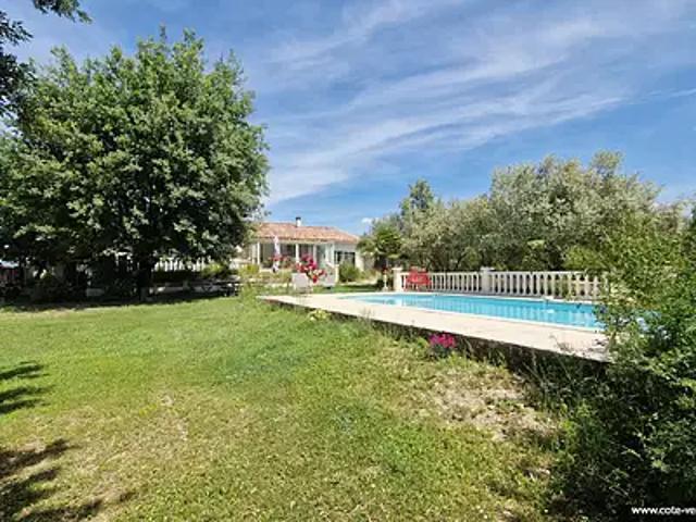 Mazan 84380 Achat / Vente maison 6 pièces t6 au dernier étage