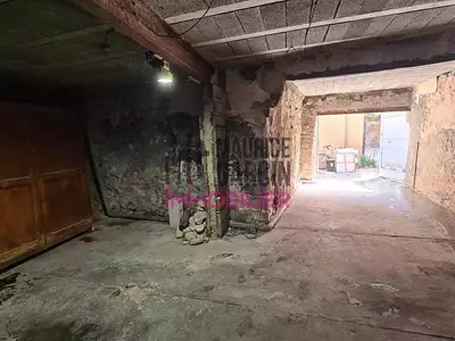 Mazan 84380 Location parking