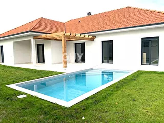 Mazerolles 64230 Achat / Vente maison 5 pièces t5 au dernier étage piscine