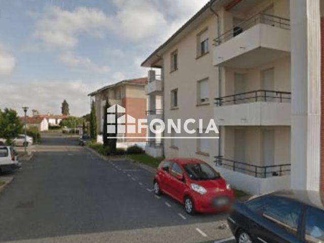 Mazères, T2 avec balcon et 2 places de parking